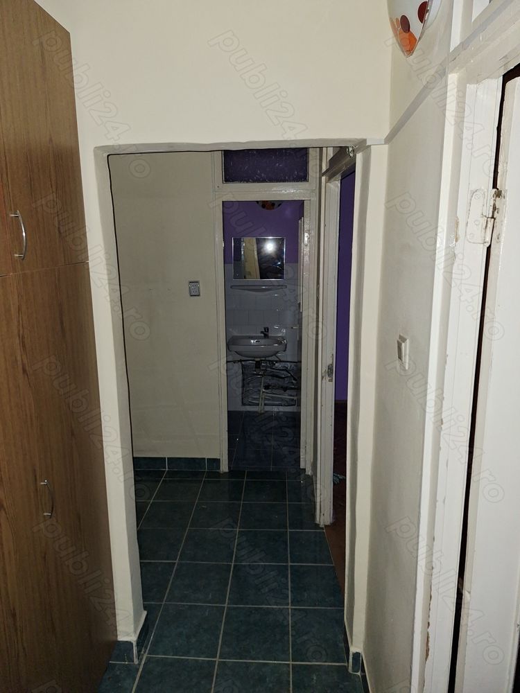 Vănd apartament 3 camere - Poză 2