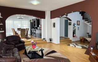 Case cu 7 camere, curte proprie + spălătorie, în Sighetu Marmației