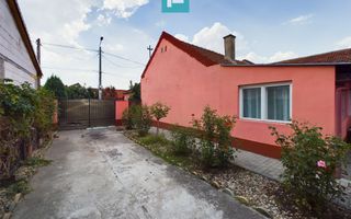 Casă cu 7 camere și 2 băi in Grădiște - Poză 25