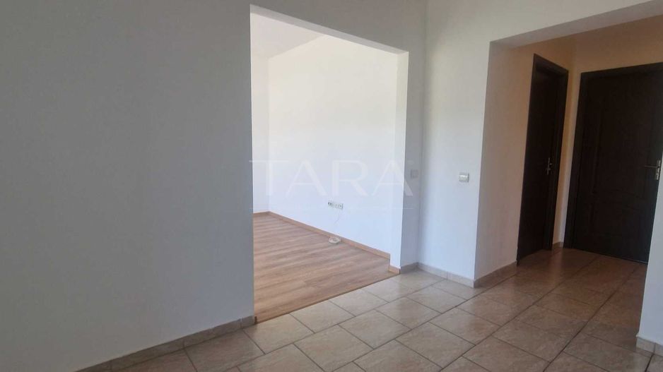Apartament 2 camere, parcare 2 balcoane - zona Eroilor, Florești - Poză 2
