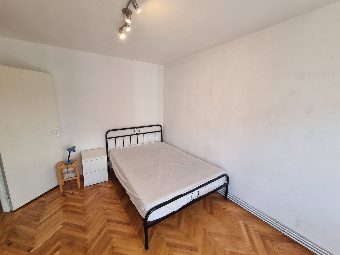 Girocului, et.3, 3 camere, 2 băi, centrală termică proprie - Poză 14