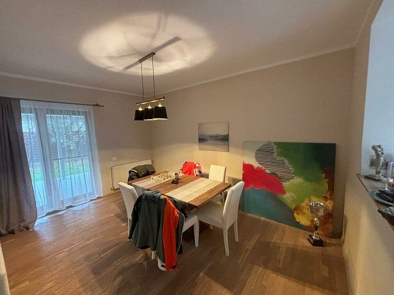 Vilă cu 4 camere de vânzare Dumbravita 144 mp - Poză 2