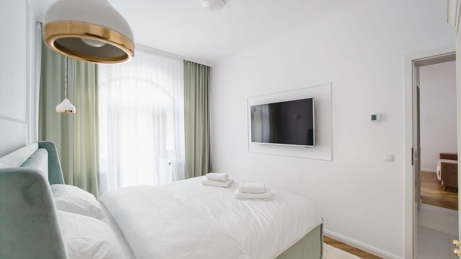 Chirie, 2 camere, Oradea, utilități incluse. 550€/lună. Comision 0 - Poză 2