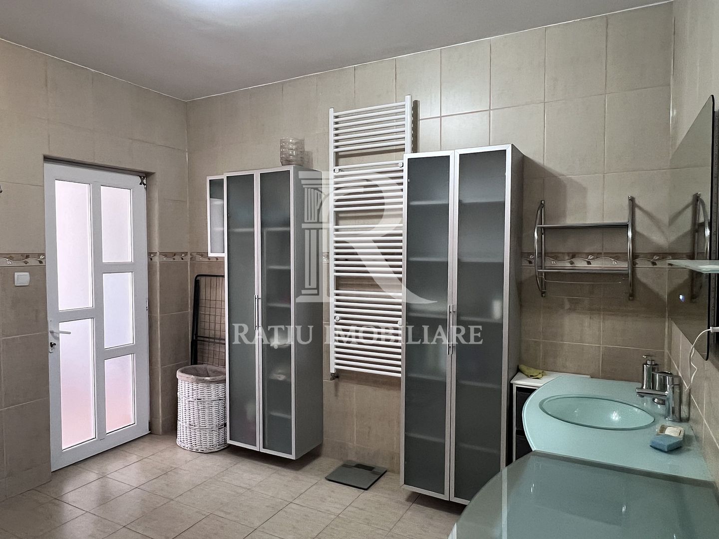 Casă 4 camere de închiriat | Saună | Piscina | Sântandrei | Bihor - Poză 14