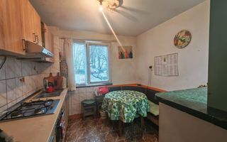 Apartament 3 camere, Brancoveanu, zona Covasna. Loc parcare. - Poză 2