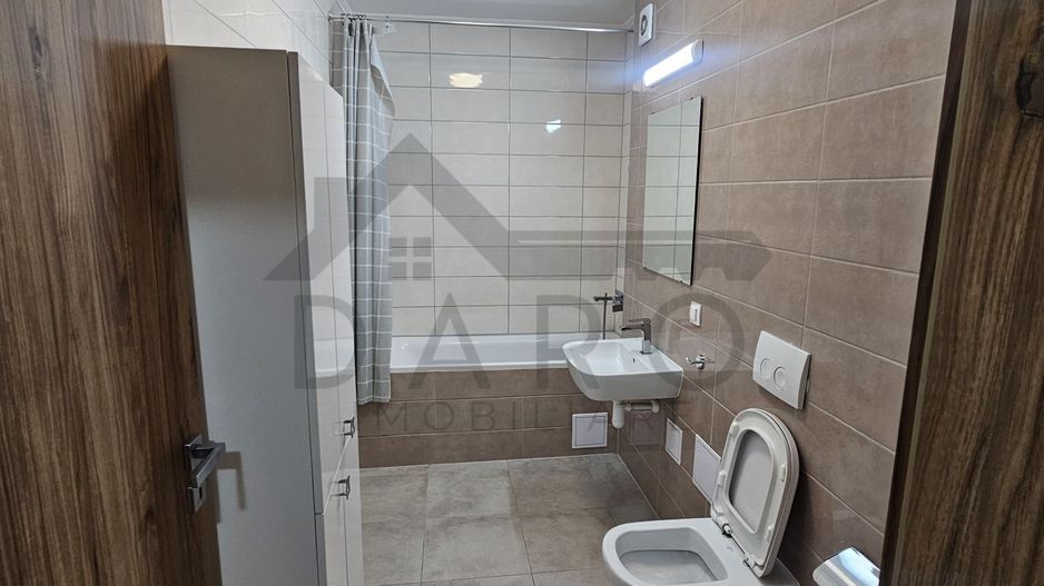 Proprietar Inchiriez apartament doua camere Maurer - Poză 5