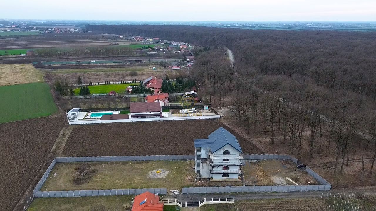 Proprietate Deosebita 707MP in Padurea Noroieni - Poză 3