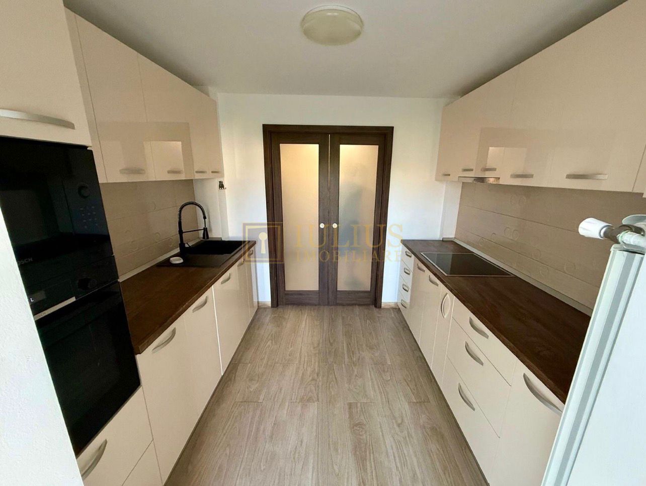 2 camere, Zona Bucovina-Munteniei, centrala proprie, diponibil imediat - Poză 4