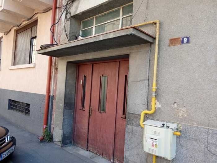 BRASADAS vinde / închiriaza ap 2 cam zona ultracentrală. - Poză 3