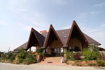 Hotel in Huedin S+P+2E+M Reconvertit în Centru rezidențial pentru vârstnici - Poză 3