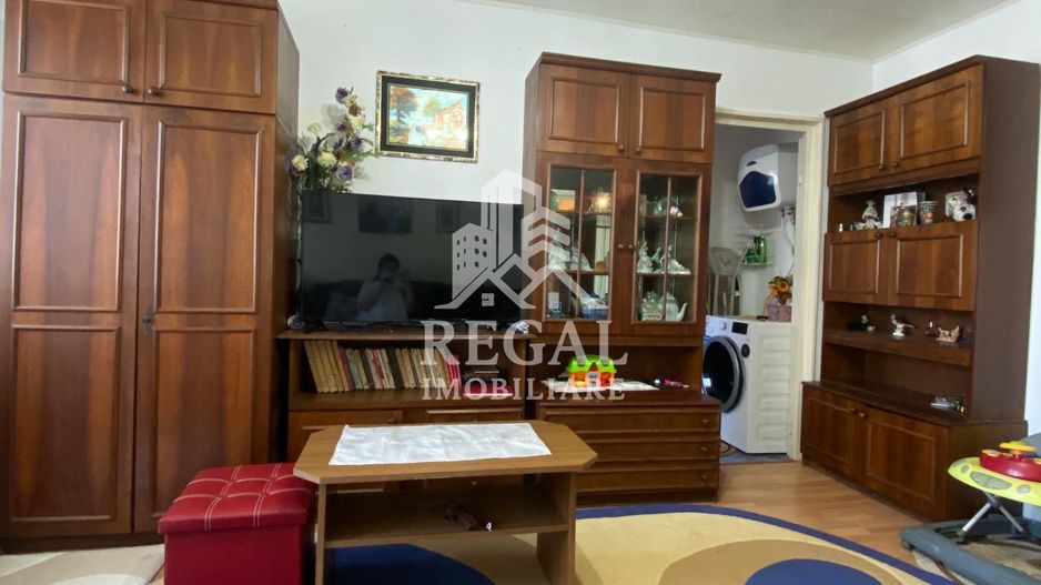 Apartament cu 2 camere semidecomandat Zona Micro 5/2 - Poză 9