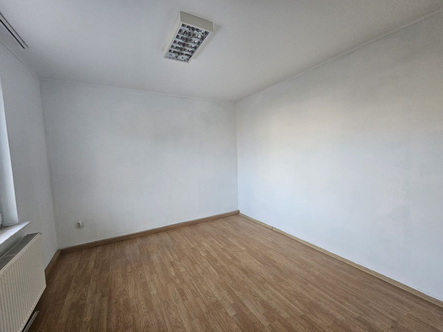 Casă spațioasă - Varianta Prundu Craiovei - Poză 10