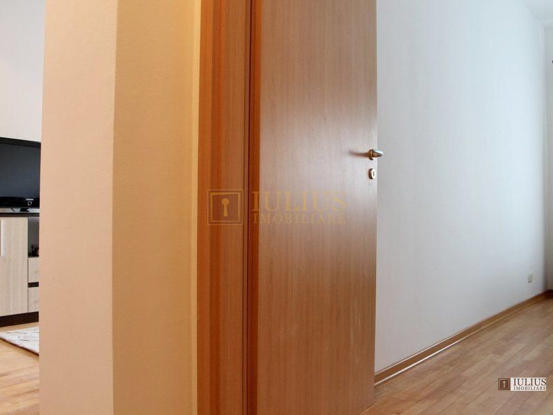 Aradului; parcare privata, include Ctr. A.F.P - Poză 11