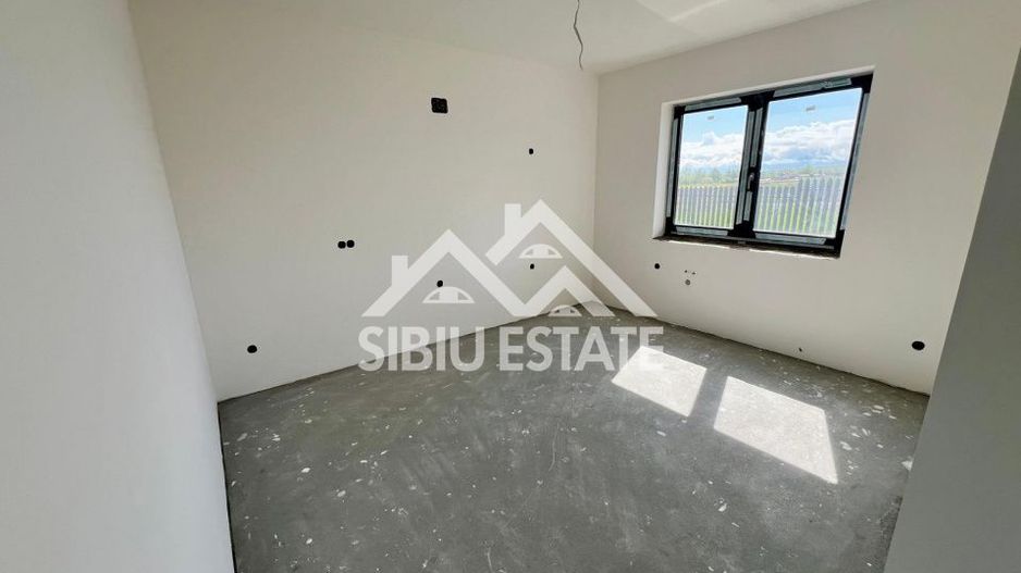 Casa individuala generoasa 5 camere, carport si pivnita curte 500 mp - Poză 7