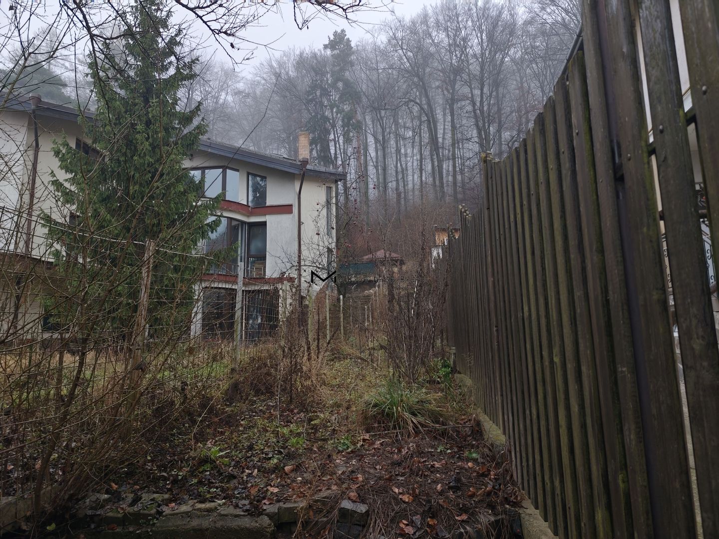 Proprietate amplă cu două case și teren generos, Brașov – str. Cariere - Poză 20