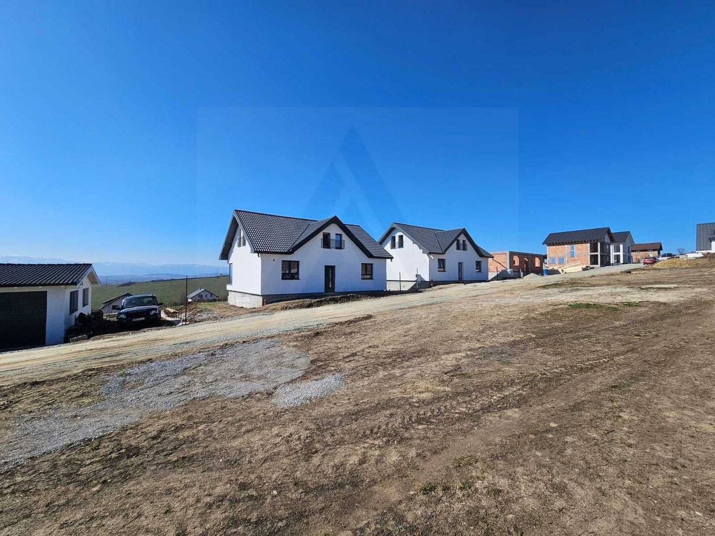 Casă panoramica 210 mp utili D+P+pod pivnita si teren 350 Sura Mare - Poză 6