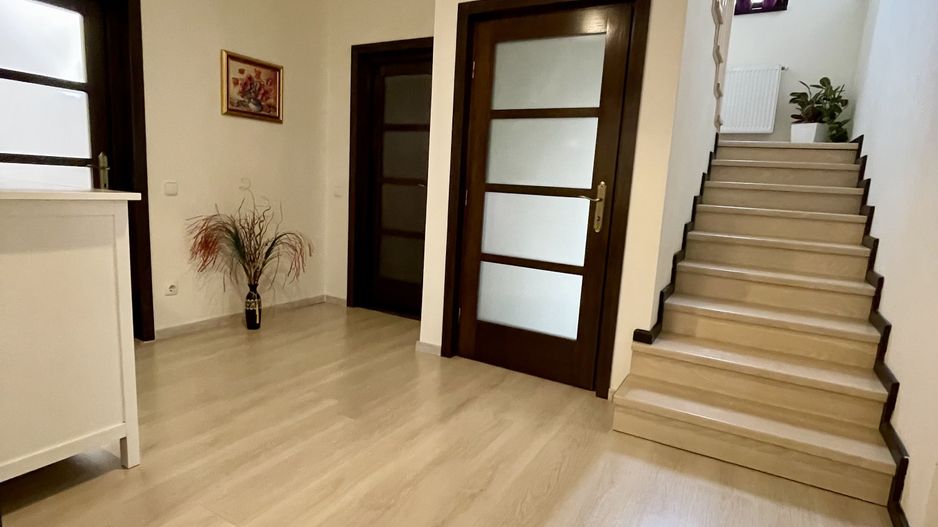 Casa de inchiriat pe str.Voronet - Poză 11