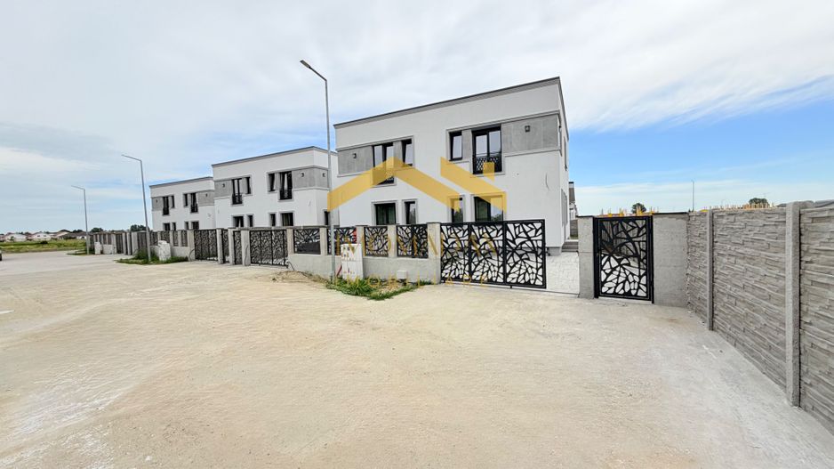 Bucovăț-Duplex 4 Camere-La Cheie - Poză 3