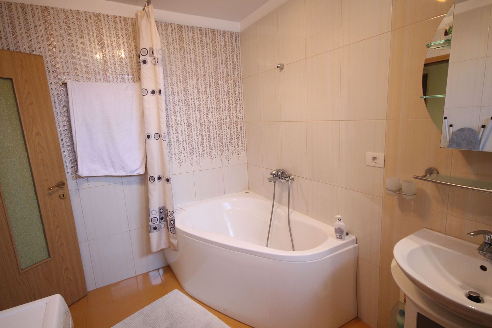 Apartament generos in imobil nou - Poză 8