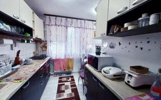 De vanzare apartament 4 camere stradal, zona Alexandriei-Antiaeriana - Poză 1