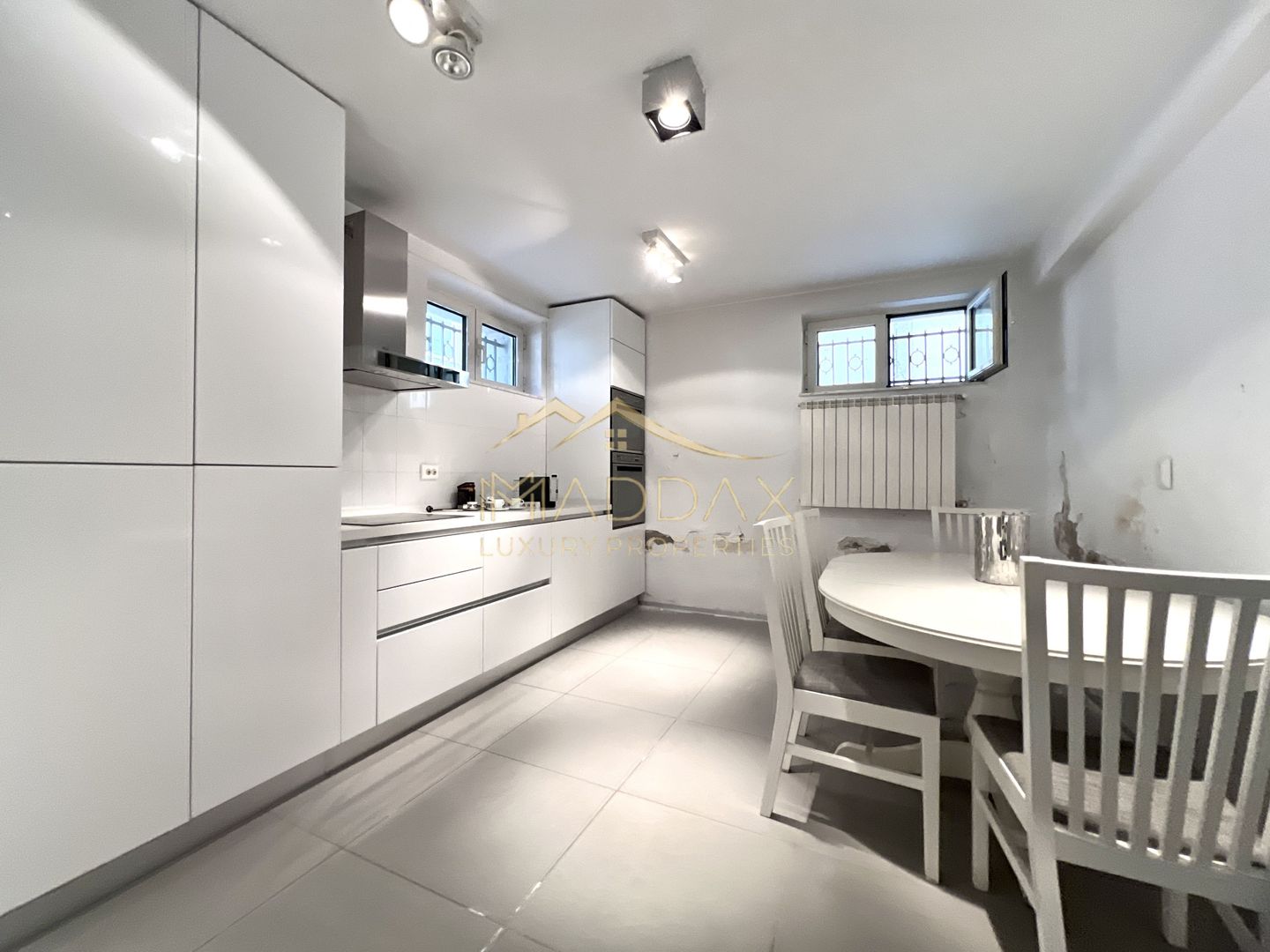 Apartament in Vila | Dorbanti - Capitale | De Vanzare | 1946 - Poză 25