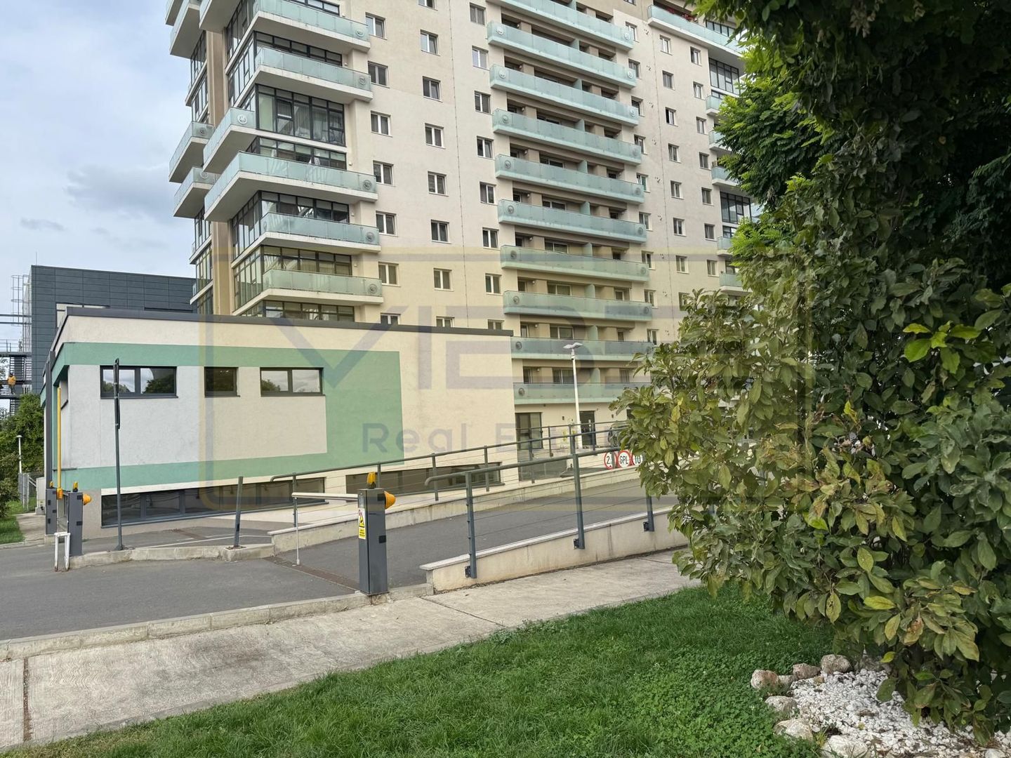 Cladire birouri / comerciala Tudor Vladimirescu-Iulius Mall - Poză 10