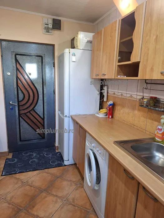 3 camere Metrou Grigorescu Sector 3 renovat mobilat - Poză 5