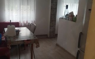 Casă de vânzare cu teren 920 mp - Poză 8