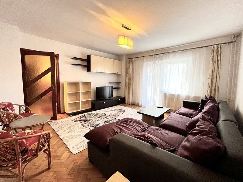 Un apartament spațios cu 3 camere, et. 1, in zona Girocului - Vladeasa - Poză 1