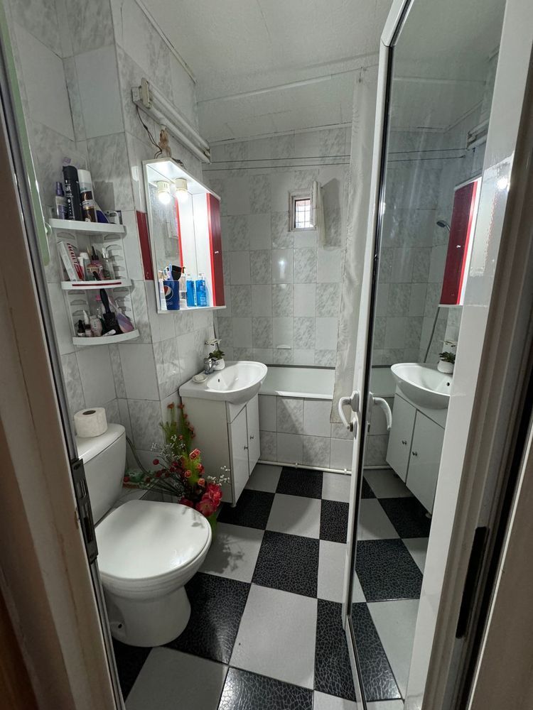 Apartament cu 2 camere zona micro39C - Poză 4