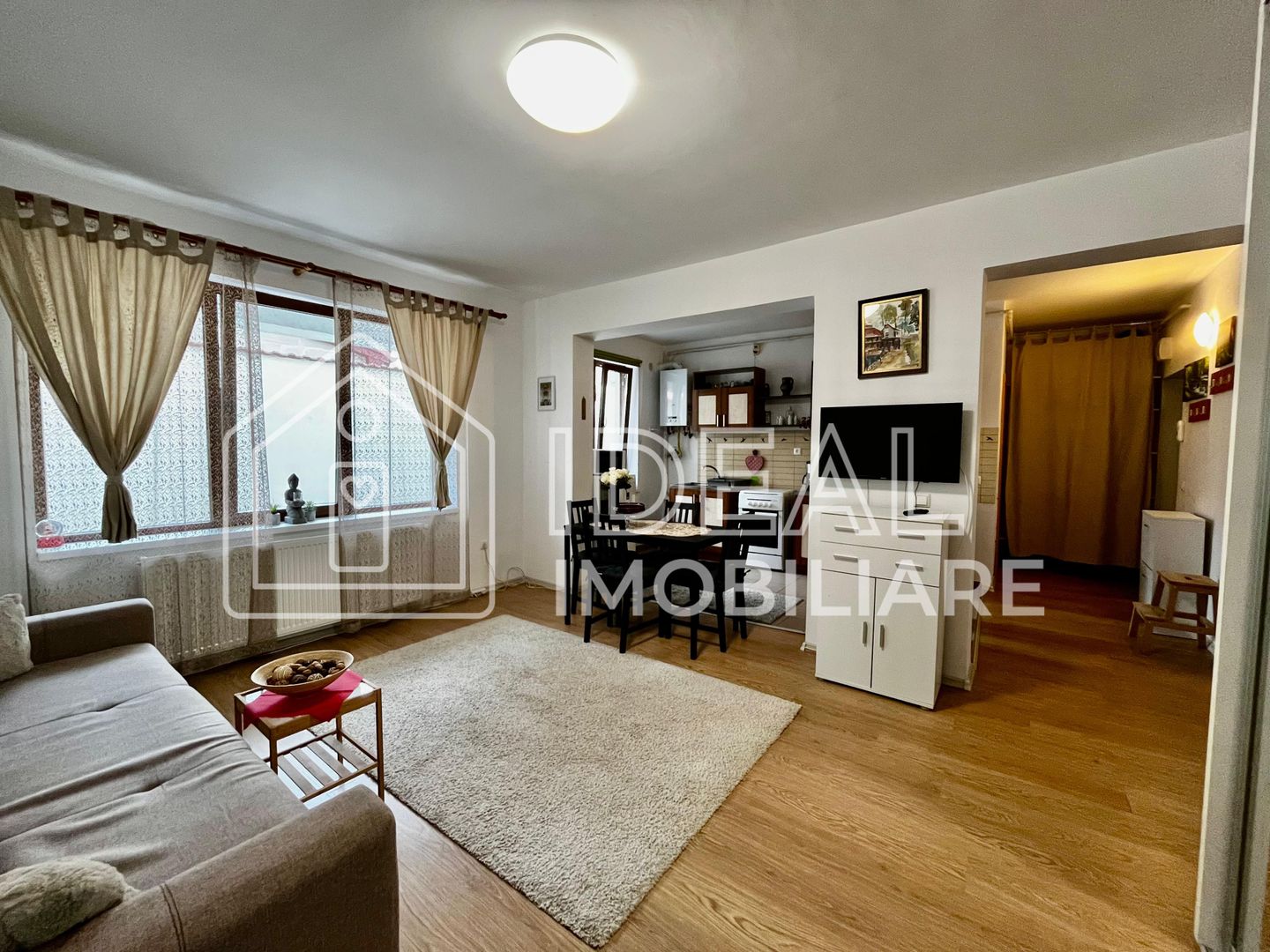 Garsonieră complet mobilată și utilată, cu loc de parcare – Șelimbăr - Poză 3