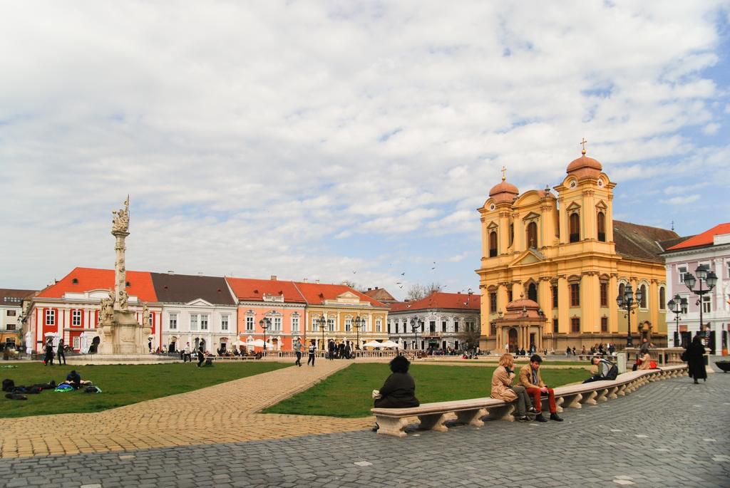 Apartament de inchiriat, loc de parcare, in zona Piata Unirii / Libertatii - Poză 12