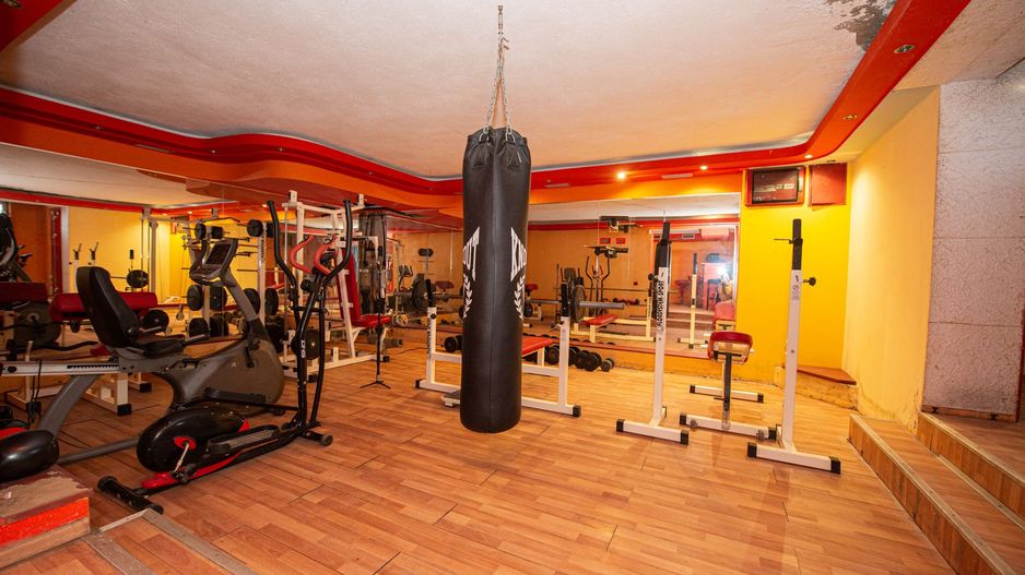 Casa de vanzare 9 camere potential investitie Cornetu teren 1200mp - Poză 14