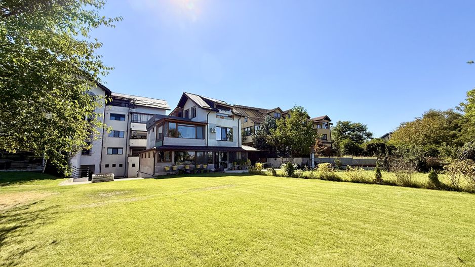 Doua etaje in vila pe malul lacului Grivita birouri rezidential - Poză 4