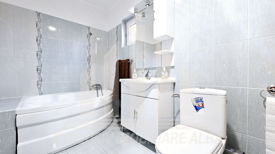 Casa individuala de vanzare in Barabant - Poză 9