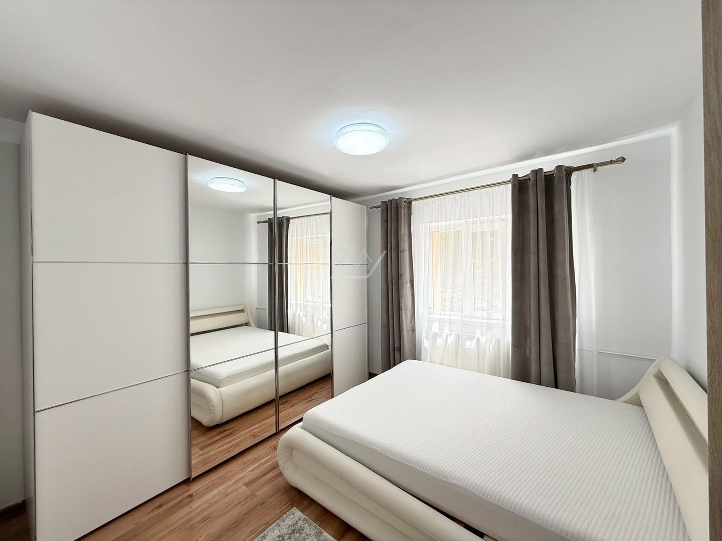 Complex Studentesc. Mobilat si utilat complet. Centrala proprie. - Poză 6