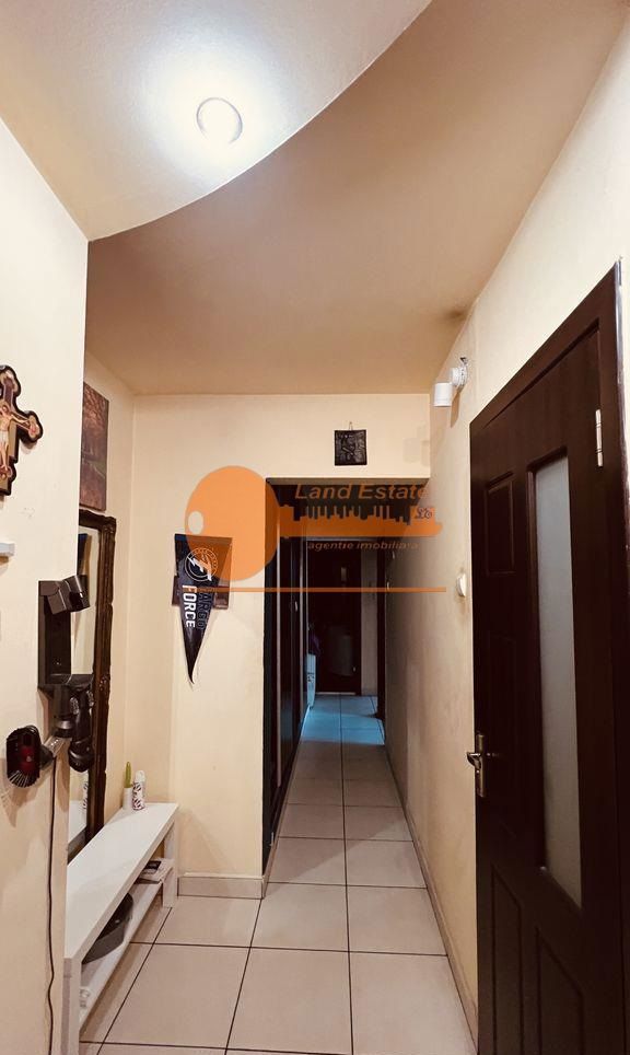 Apartament cu 3 cameer Pacii-Apusului - Poză 3