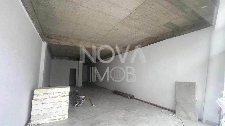 Spatiu comercial Selimbar 120 mp - vitrina la strada - zona Brana - Poză 6