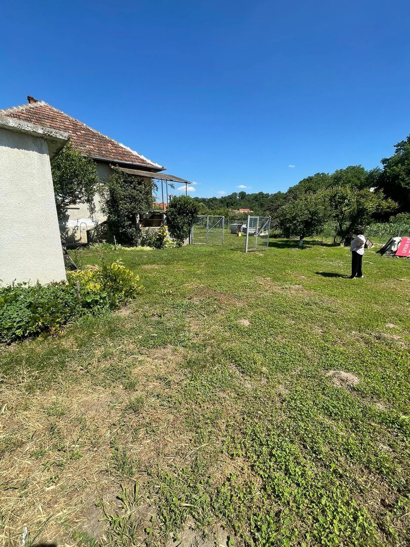 Casa ,curte și gradina.Teren cu 2700 mp. - Poză 7
