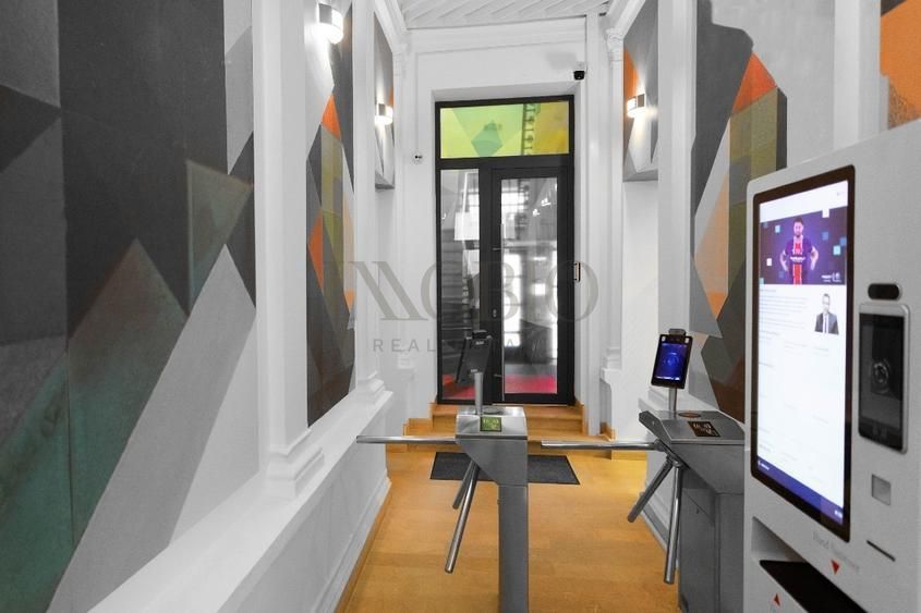 Cladire office in centrul istoric - Poză 2