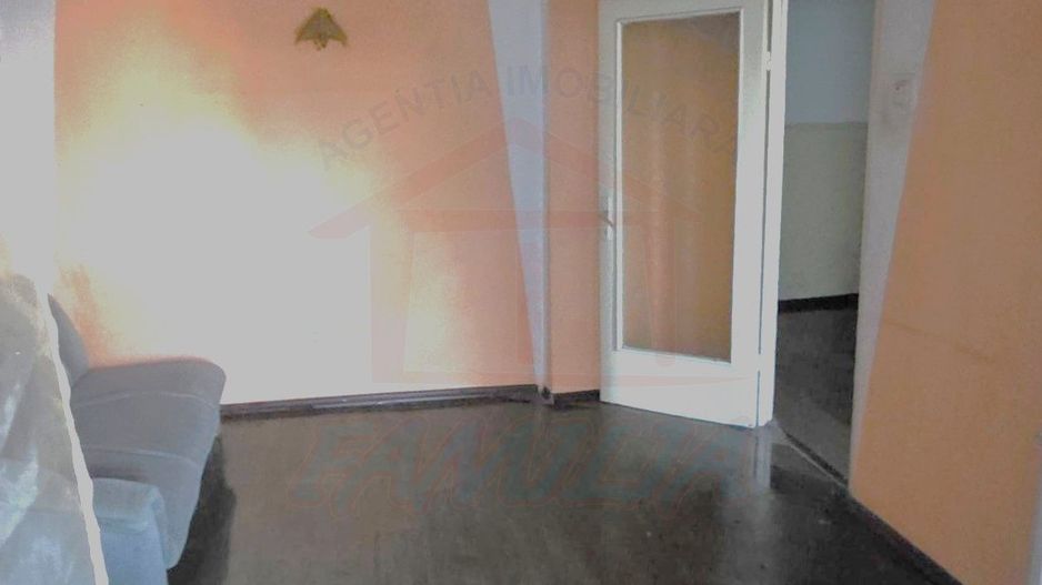 59.500 euro, APARTAMENT doua camere, decomandat, etaj 3 I.C. Frimu - Poză 1