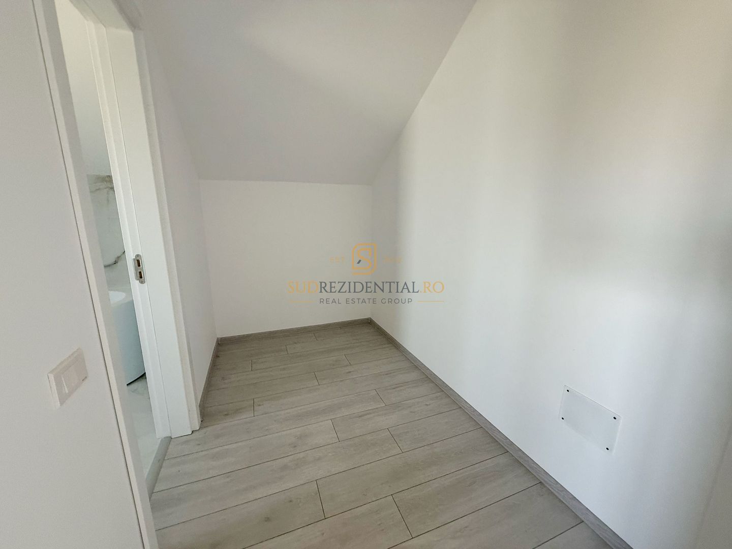 Vila Individuala / Intrare in comuna Berceni / 4 Camere / 3 Bai - Poză 16