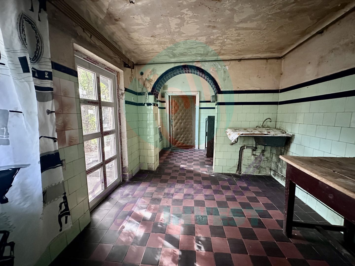 Casa cu teren de 342 in zona Unirii-Calea Calarasilor - Poză 11