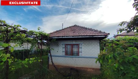 Casa si 2166 mp teren Magureni