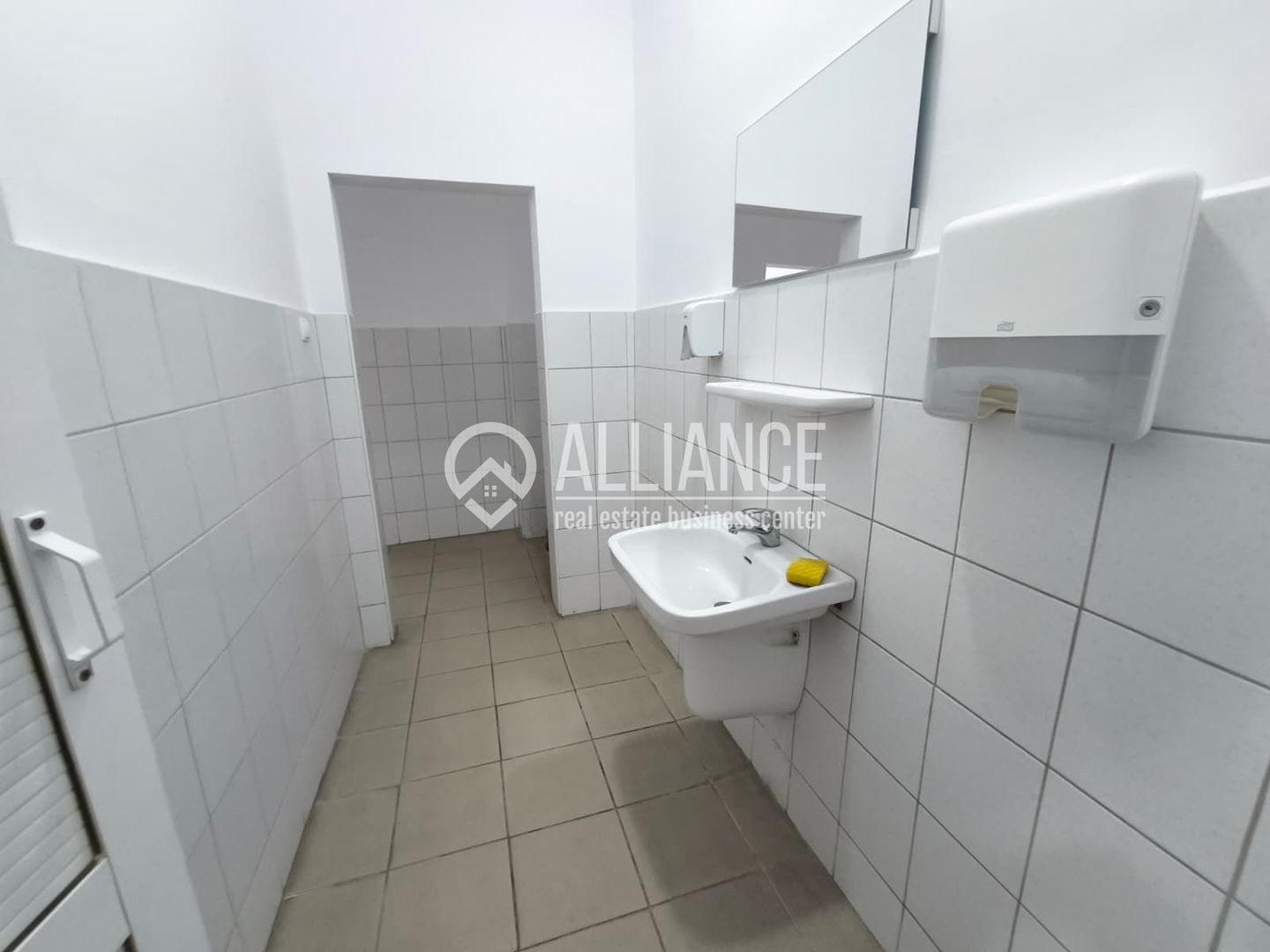 FALEZA NORD cladire multifunctionala 4600 mp cu acces din Bdul Mamaia! - Poză 21