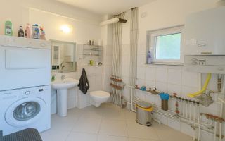 CASĂ TIP DUPLEX | ÎNTR-O ZONĂ LINIȘTITĂ | 6 CAMERE | RĂDĂUȚI - Poză 15