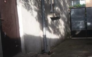 vanzare casa curte - Poză 3