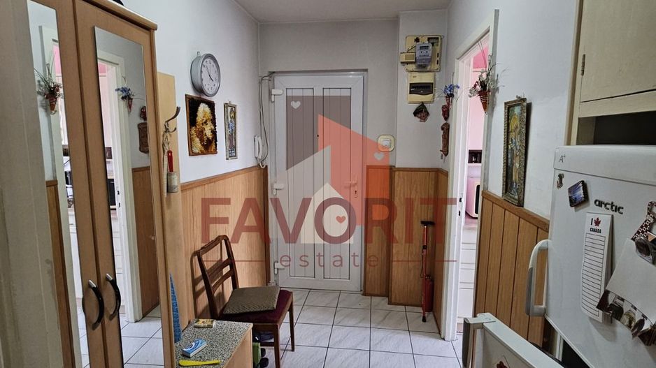 3 camere, semidecomandat | centrala proprie | mobilat si utilat | zona excelenta - Poză 1