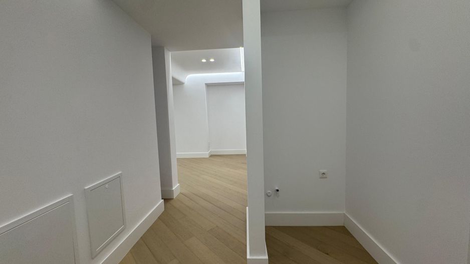 3 CAMERE || CORTINA 126 || EROUIANCU NICOLAE - Poză 9