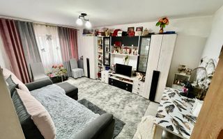Apartament 2 Camere Decomandat Nicolina 53 Mp Bloc 1988 - Poză 2